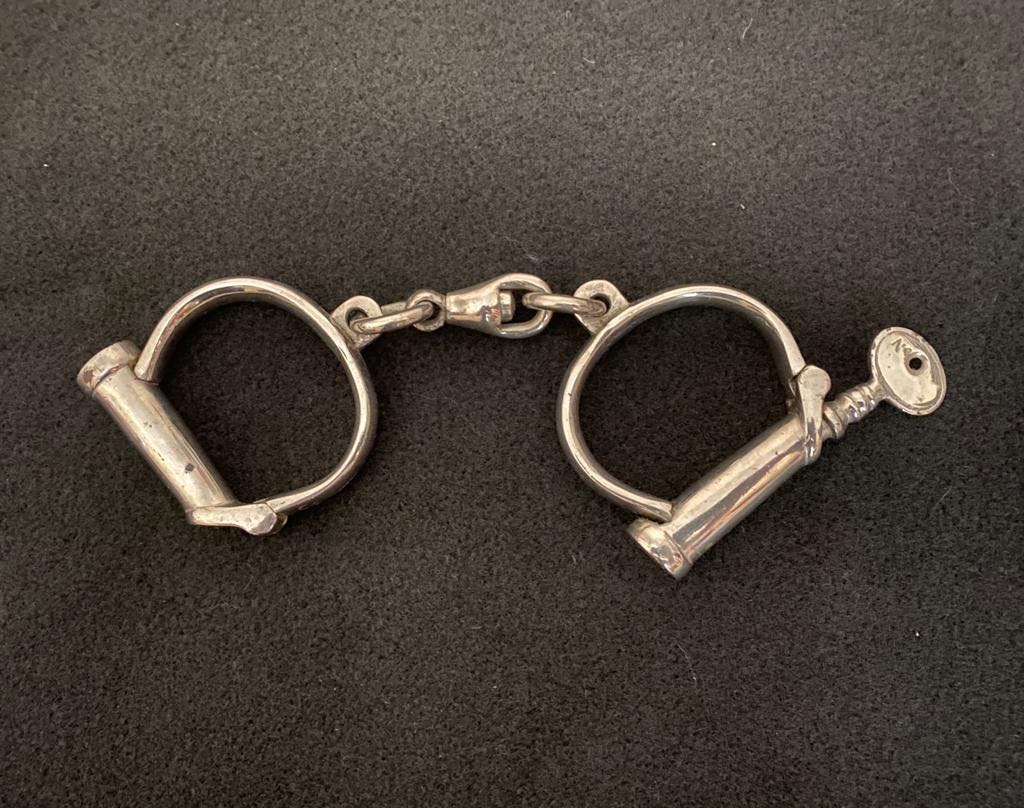 Original Hiatt Darby 104 Handcuff Antique Castle Magic